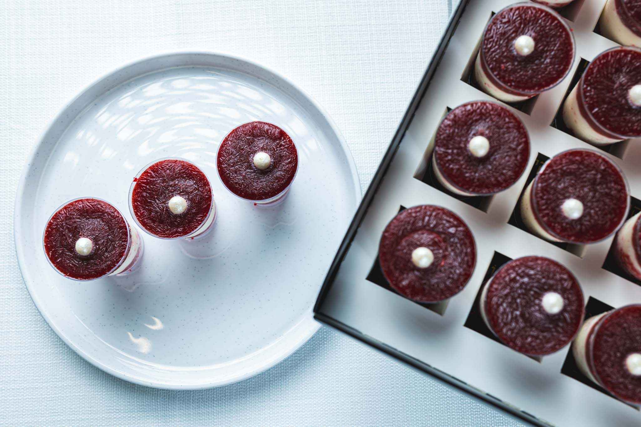 קינוחי כוסות רד ולווט